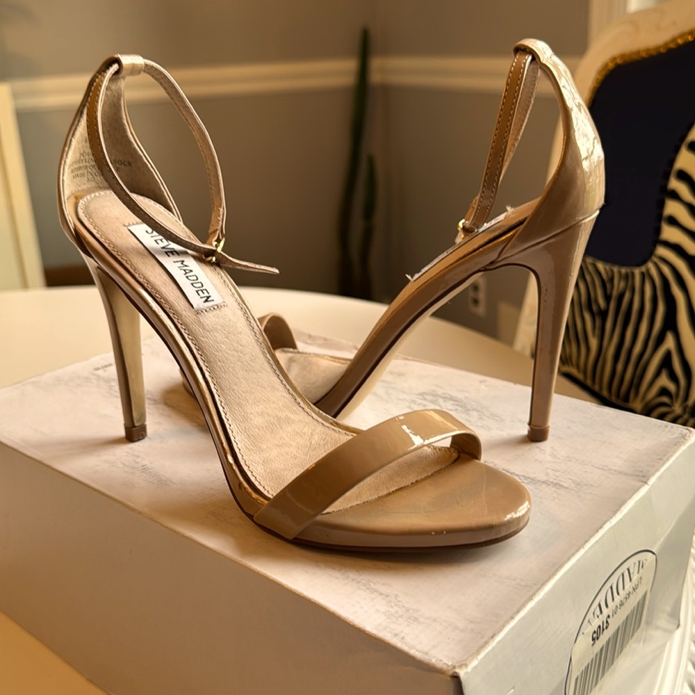 Steve Madden Stacy Nudists Size 8